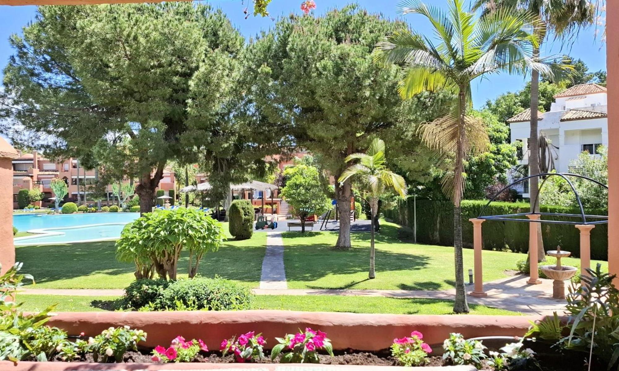 דירות אסטפונה Alhambra Del Golf - Guadalmina מראה חיצוני תמונה