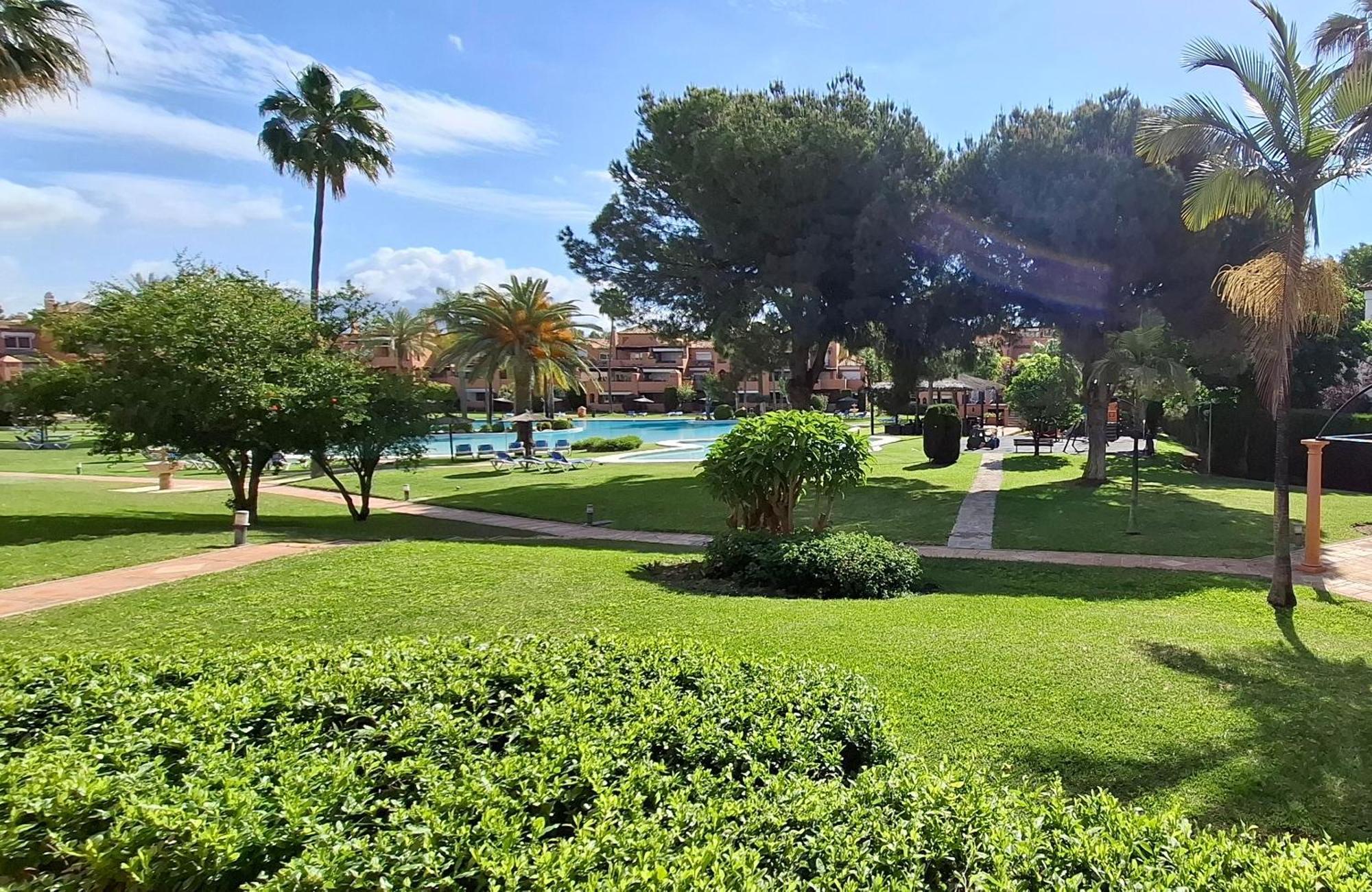 דירות אסטפונה Alhambra Del Golf - Guadalmina מראה חיצוני תמונה